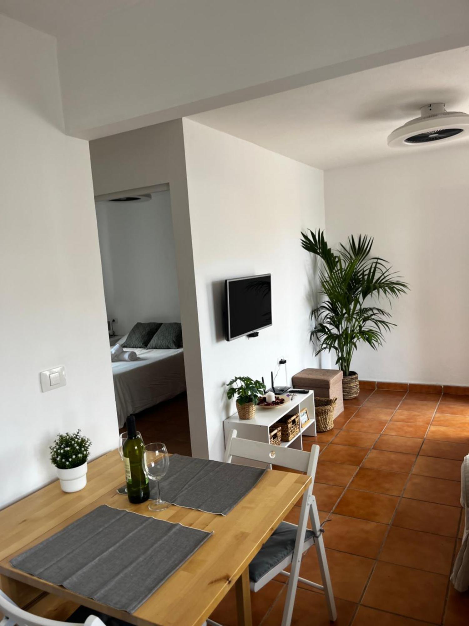 2 Bedroom Apartments Los Cristianos Beach Tenerife Tamaragua Arona  Eksteriør bilde